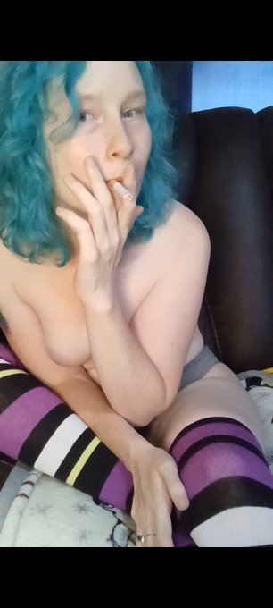 Anyone have a smoking fetish? DM me for prices 💙💙 https://t.co/FwjBMkXGxy<a href="/tag/smokingfetish"class="tags"><span>#smokingfetish</span></a>