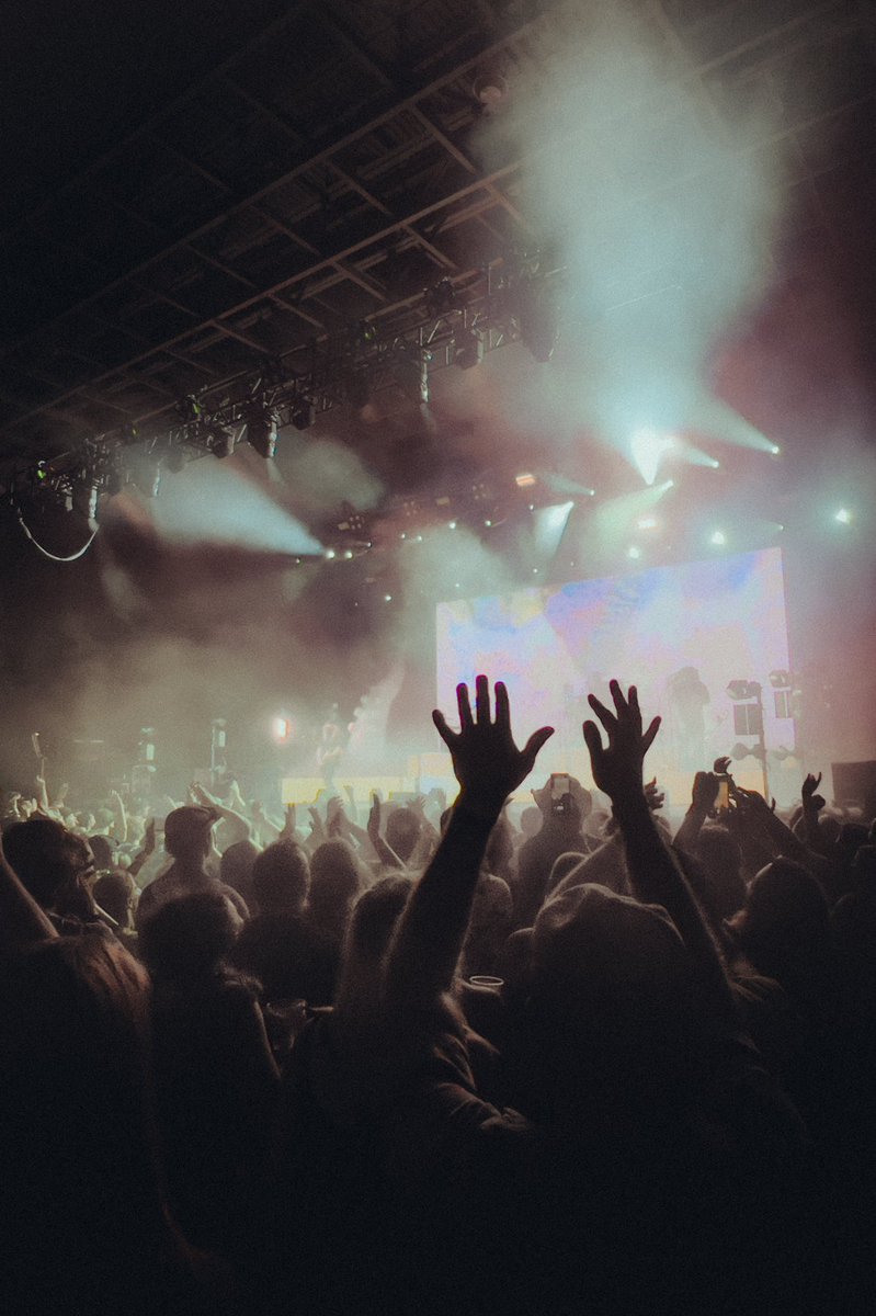 theWildCut's tweet photo. @SOJALive came to town with @dirtyheads Great show!! #photographer #iphonephotographer #streetphotography #cinematicfeel #cinematic #livemusic #musicartists https://t.co/SjbGhp6zy3