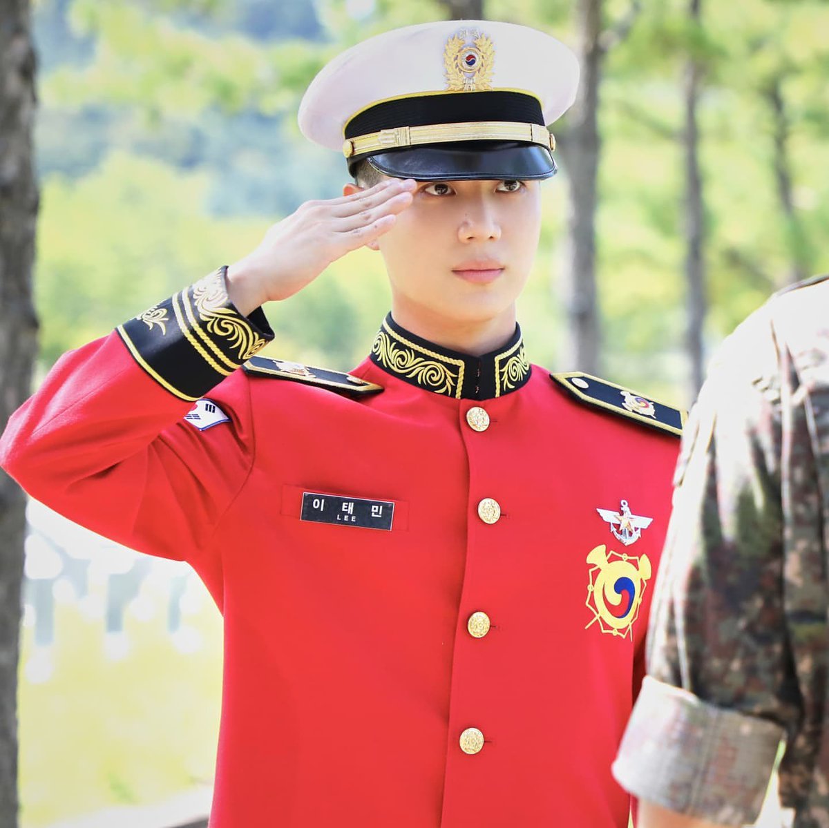 TaeminBrasil_'s tweet image. 🚨| O que você precisa saber sobre situação do Taemin no serviço militar obrigatório; uma thread informativa:

#TAEMIN #태민 #SHINee