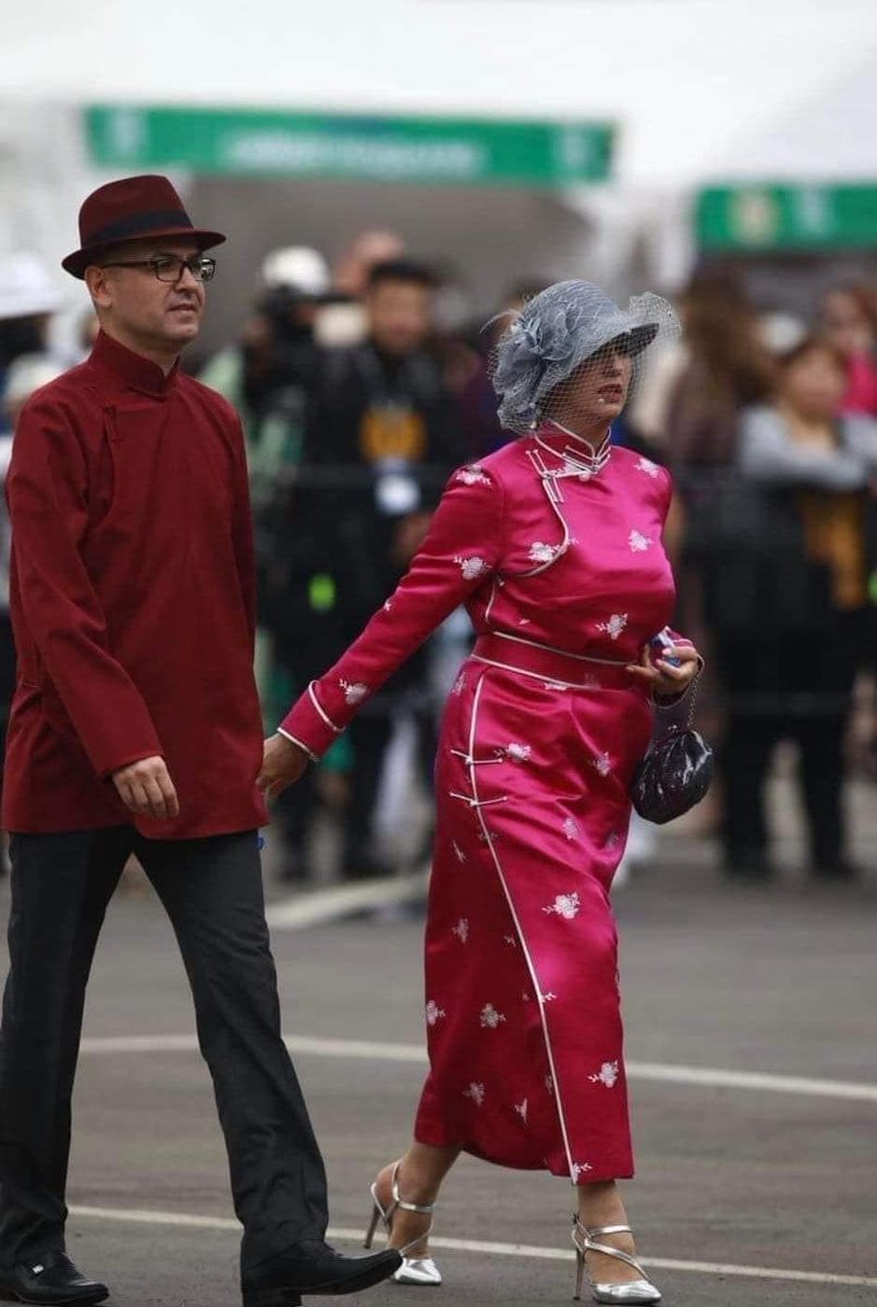 🇹🇷Түрк улсаас 🇲🇳 Монгол улсад суух элчин сайд Зафер Атэш. Гоё ч зохиж. Монгол өв соёлыг хүндэтгэж байгаа нь сайхан байнаа. Хүний сэтгэл ер нь жижигхэн зүйлээс ч харагддаг даа