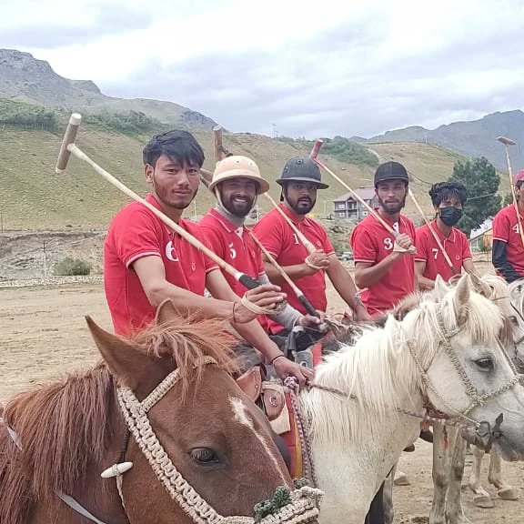 drassonline's tweet photo. Kargil Vijay Diwas 2022 : Traditional Horse polo #drass #firefury #kargil
@NoorMoh31914563 @Aminpolo9 https://t.co/OWT1gbtGSo