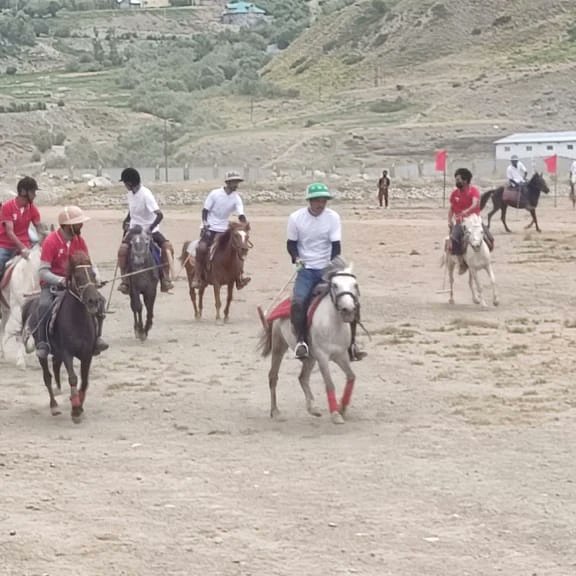 drassonline's tweet photo. Kargil Vijay Diwas 2022 : Traditional Horse polo #drass #firefury #kargil
@NoorMoh31914563 @Aminpolo9 https://t.co/OWT1gbtGSo