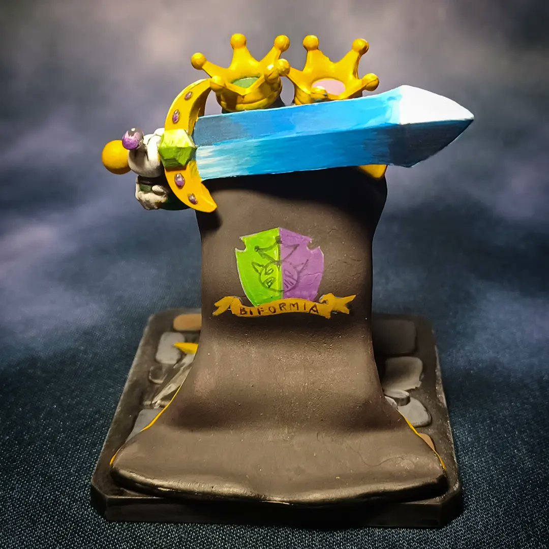 Elle_FireSpray's tweet photo. The Qing and Kween from Townsfolk Tussle by @panicrollgames ππΎ What a fun mini to paint, I especially liked the little details on the base π
#townsfolktussle #panicrollgames #miniaturepainting #qingandkween #boardgamegeek #boardgames https://t.co/53hL6jS38K