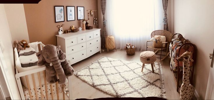 Kamar Baby Z udah jadi sesuai yang diharapkan, tinggal nunggu adek lahir aja. ☺

Thanks to D'Abra <a href="/davexabra/">David Abraham, 김</a>