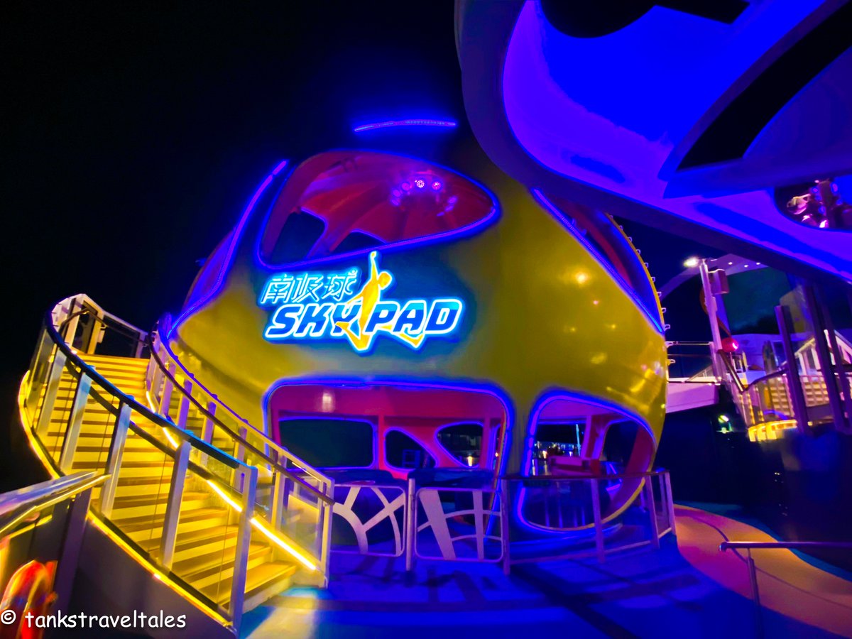 TimothyTanks's tweet photo. #Skypad, a very popular attraction onboard Spectrum of the Seas
#cruise #cruisediaries #royalcarribbeancruise #spectrumoftheseas #travel #travelphotography #traveltheworld #travelblogger #tankstraveltales #timothytanks https://t.co/G1abLX94tS