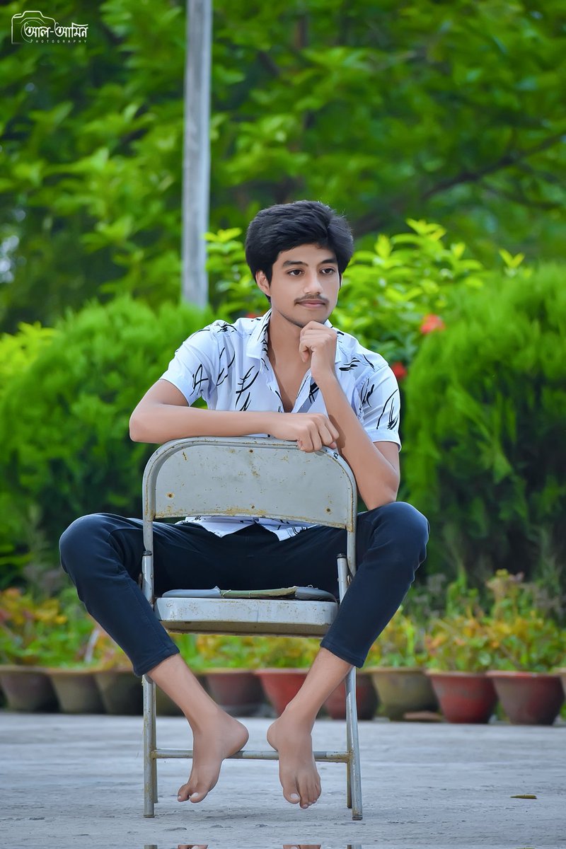 "কিছু ভুল যেমন
মানুষকে শিখতে সাহায্য করে......
তেমনি কিছু আঘাত
মানুষকে বদলাতে সাহায্য করে।"