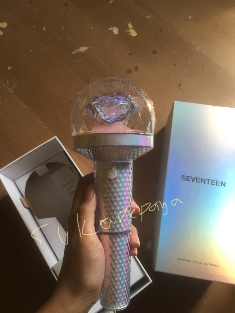 sukapepayaa's tweet photo. WTS CARATBONG VER2 // 450K

Minus 
- stiker name hoshi seungkwan (karen pernan dipake konser 1x)
- kerta intruksi penggunaan.

Bisa dana/shopee

#WTS #CARATBONG #SEVENTEEN https://t.co/P5asvY5vci