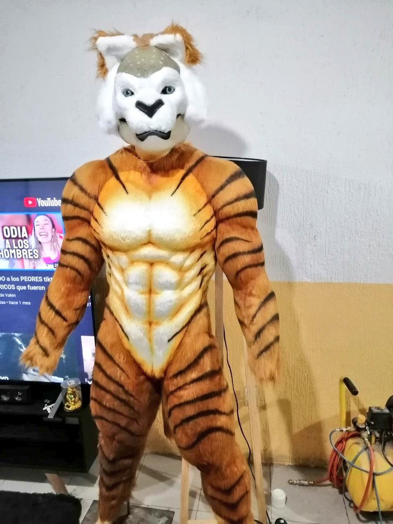 IronSpaceStudio's tweet photo. He is almost finished! 
#Tiger #Fursuit https://t.co/zZ2uwm1O4k