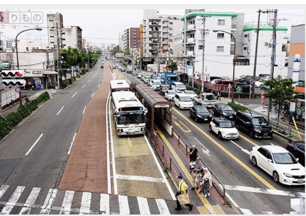 @OIKANETAMERO 舗装に色ついてるのに、わざと色の薄い画像使ってないか？ 