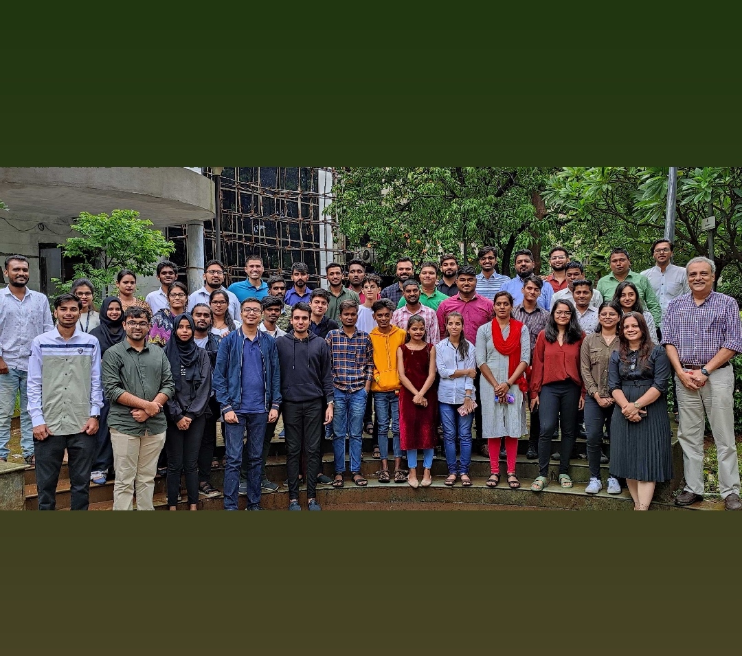 Verak's 1st in-person meet-up

This photo was a real "look mom, I run a legit company" moment - unbelievable to see how far we've come in Q1

60 folks in 17 cities - couldn't have imagined this when I started working alone 23 months ago.