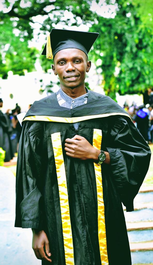 JO_BOSIRE's tweet photo. They didn't believe in us,GOD DID.

#IpoSiku 
#MunguNiMkuu

It's Graduation Day,IEBC should archive and Keep record https://t.co/X8ZdOCYPjY
