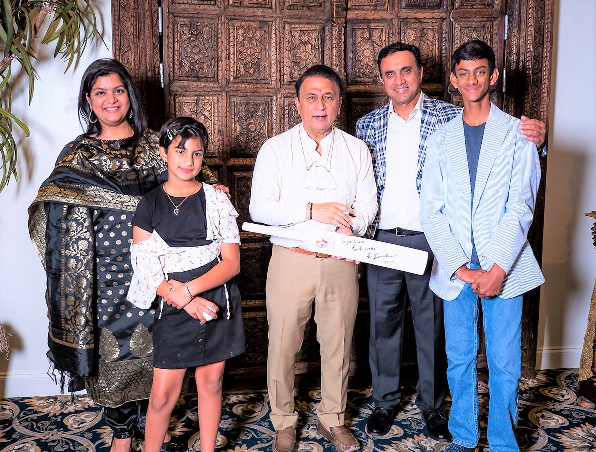 With our family cricket hero SUNIL GAVASKAR – in his third innings at @Hear2Heart_FND – to save children born with heart defects. 
#GiftOfLife, #NoBillOnlyDil