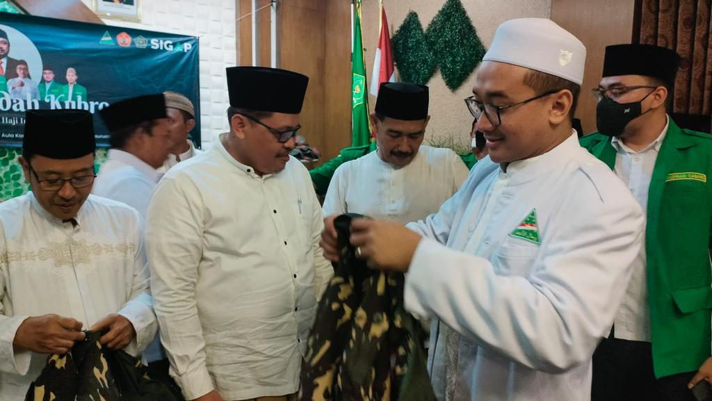 pwansorjatim's tweet photo. PC GP Ansor dan Kemenag Kota Pasuruan menggelar Mujahadah Kubro untuk kelancaran dan keselamatan Jama'ah Haji Indonesia 

#SpiritBaruAnsorJatim
https://t.co/dELC80A4n8 https://t.co/cN4ESsvx2h