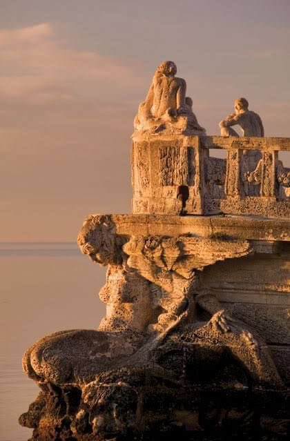 VentagliP's tweet photo. “La causa principale della sofferenza non è mai la situazione in cui ti trovi, ma i tuoi pensieri riguardo ad essa. 
La tua reazione ad una situazione ha il potere di cambiare la situazione stessa.”

Eckhart Tolle

#Apertura2022 dei #VentagliDiParole 14/07 https://t.co/EA02jYIIrX