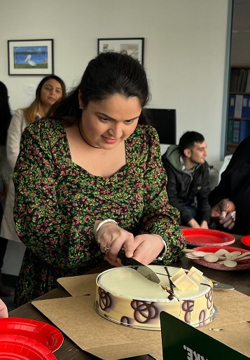 EmployOptions's tweet image. Today was our chance to say thank you and farewell to Nourina our IT Intern who has been with us for 12 weeks. We wish you every success in the future and our best wishes with your pending arrival. Hopefully you learned much and enjoyed the time with us.