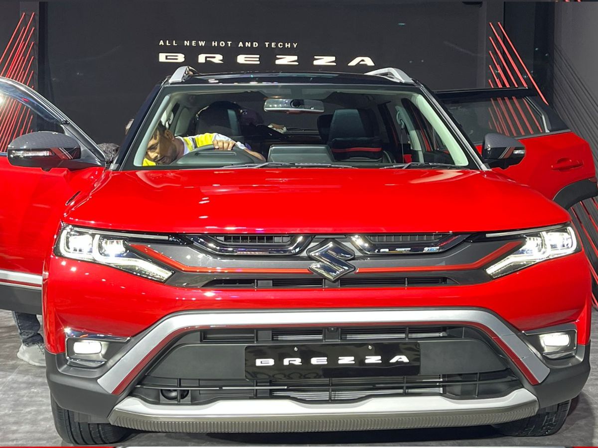 NBTAuto's tweet photo. New Maruti Brezza महज एक लाख रुपये डाउनपेमेंट कर लाएं घर, लोन-EMI की पूरी जानकारी देखें
#AllNewBrezza
#hotandtechybrezza
#NewBrezza
https://t.co/NE1Z969i2A https://t.co/SQx5vlBuvj