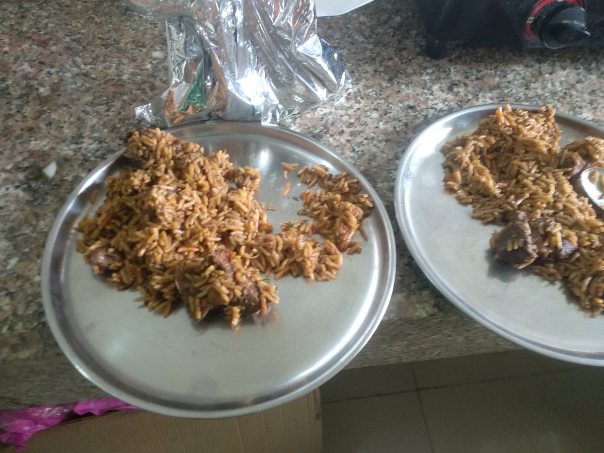 raghavgupt's tweet photo. I have ordered Hyderabadi veg biryani from Jiwaji club restaurant by Zomato but instead of this they deliver me Non veg chicken biryani, it creates too much problem in our house , we are pure veg and they deliver non veg
Pls don't order frm zomato
@zomato @zomatocare @the_hindu https://t.co/5QiUDnAKXX