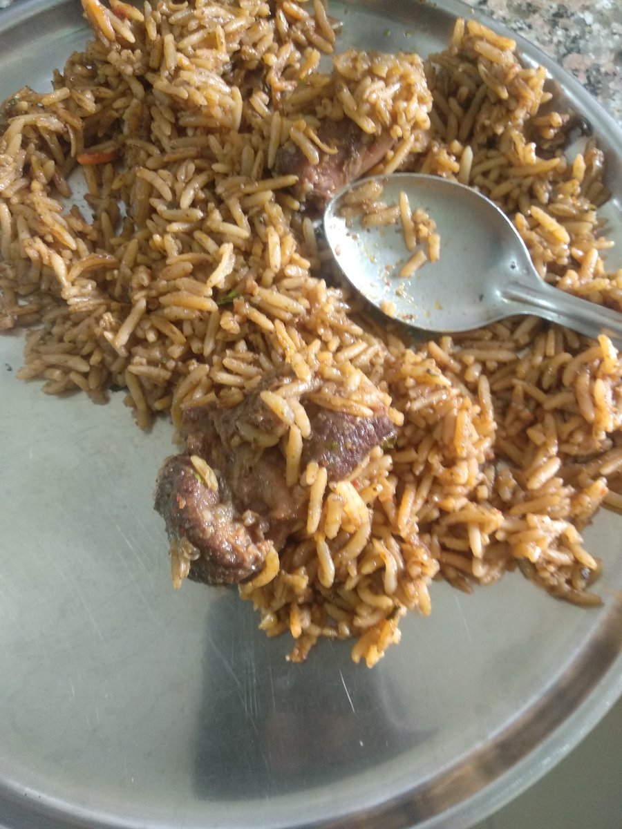 raghavgupt's tweet photo. I have ordered Hyderabadi veg biryani from Jiwaji club restaurant by Zomato but instead of this they deliver me Non veg chicken biryani, it creates too much problem in our house , we are pure veg and they deliver non veg
Pls don't order frm zomato
@zomato @zomatocare @the_hindu https://t.co/5QiUDnAKXX