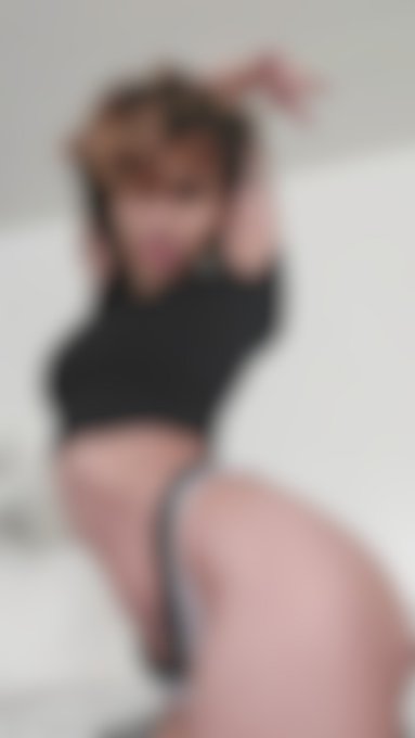 New photo up on Modelhub! This one is only for my Fan Club members. Sign up now: https://t.co/LQKPGacVi9<a href="/tag/swag"class="tags"><span>#swag</span></a><a href="/tag/latenight"class="tags"><span>#latenight</span></a><a href="/tag/midnightselfie"class="tags"><span>#midnightselfie</span></a>