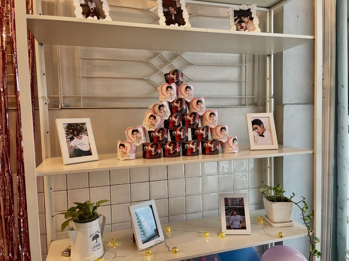 movylodge's tweet photo. งานอีเว้นเมื่อเสาร์อาทิตย์ที่ผ่านมานะค้า 🥹❤️☺️

꒰ 𝗡𝗲𝘁 𝗦𝗶𝗿𝗮𝗽𝗵𝗼𝗽 𝗖𝗮𝗳𝗲 ꒱ 
#netbirthdaycafe 𖥦 🍰
#movylodge #movycafe
#eventcafe 

꒰˗ˏˋ@netsiraphop , #netsiraphop 🫶🏻💞´ˎ˗꒱ https://t.co/eMw9yqVpT7
