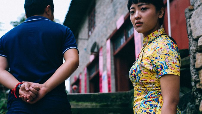 shikhar2907's tweet photo. Kaili Blues (2015), dir. Bi Gan
Today I recommend Chinese director Bi Gan's audacious feature-length debut. A meditative, moody, and transfixing look at the time and how old wounds have an incredible way of self-healing. #ThursdayRecommendation https://t.co/vFSMTKIHXR