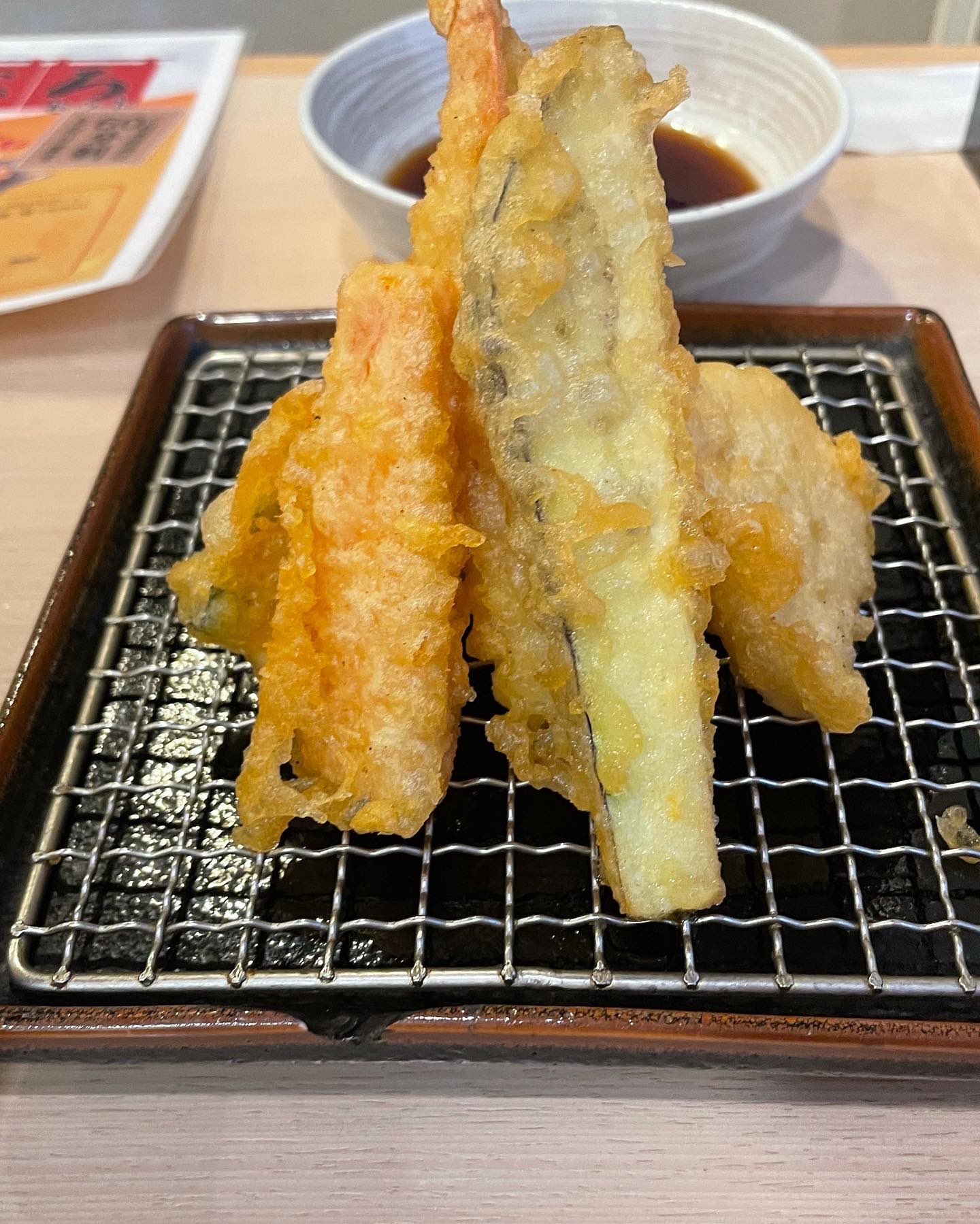 まゆと1013 かっちゃん 東京 上野 アメ横呑みツアー3軒目は立ち飲み天ぷらのお店 揚げたて天ぷらめちゃ旨でハイボールがすすむ カレーが美味しくてビックリ ご馳走様でした T Co Lakbs3czb1 Twitter