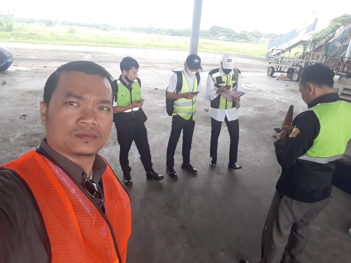 ManroeRikky's tweet photo. Jadi pimpro skrng lek... besar kyk y borongan y ini https://t.co/UUAFo8WooD