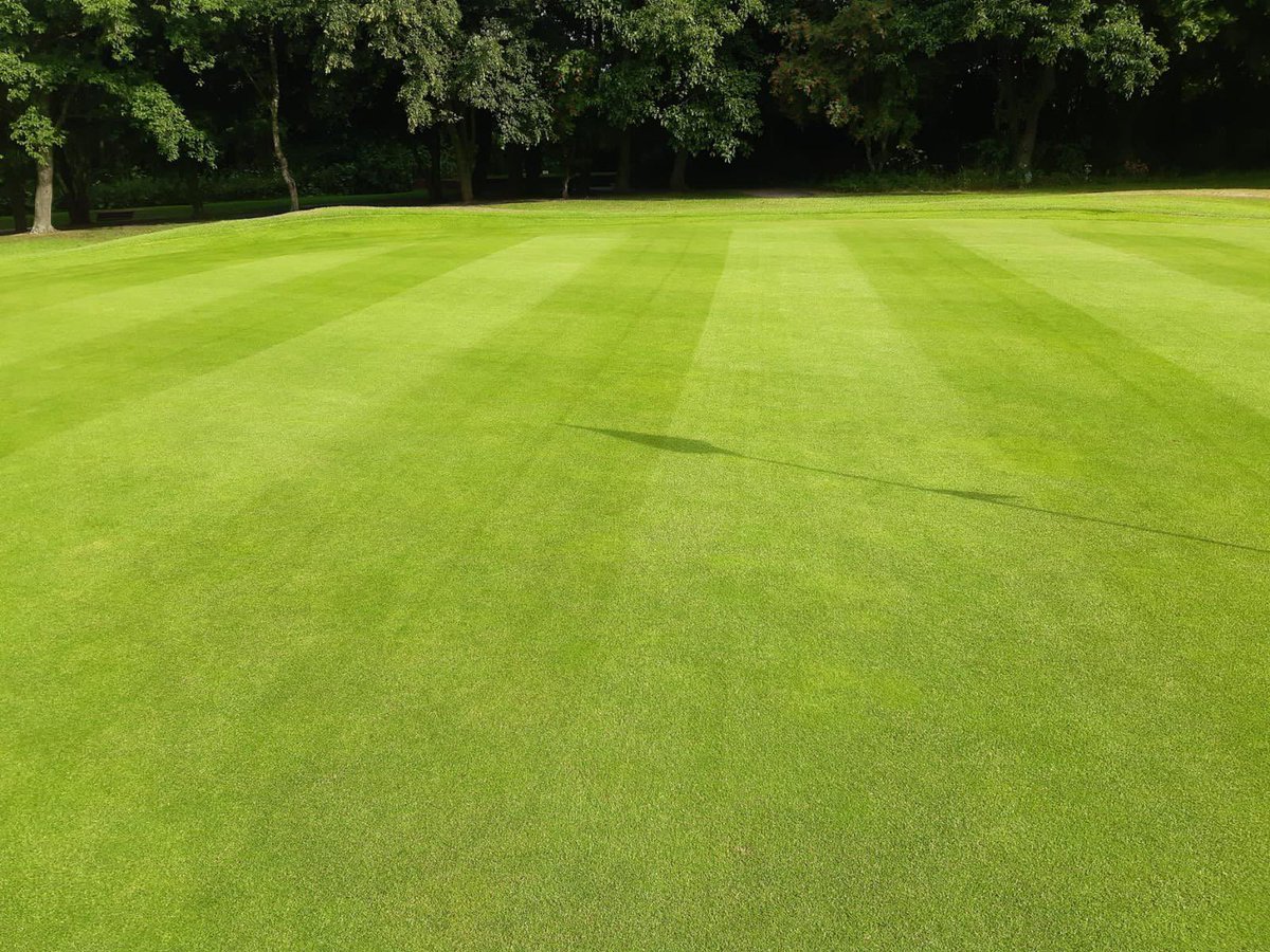 Love these photos of all the hard work from <a href="/ashtonleagreens/">Ashton & Lea Greens</a> and a full nutrition program and Hydroguard wetting agent program 💦 working it’s magic 🪄 🌱⛳️
#noordinarywetter #fertiliserwithbenefits