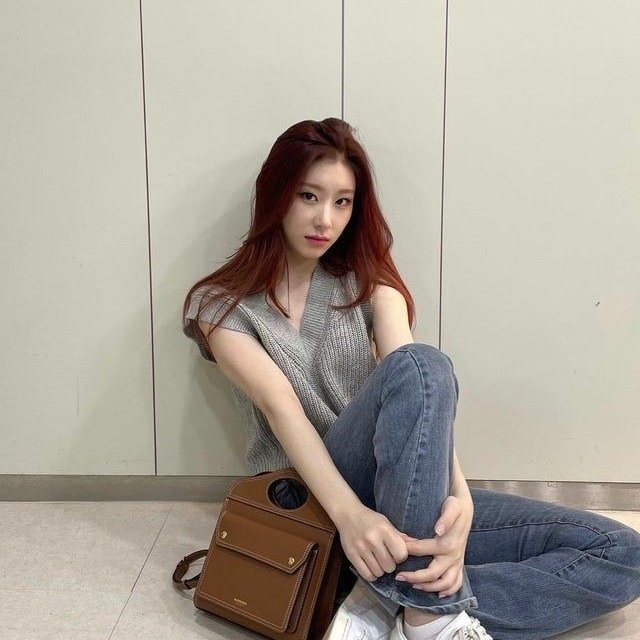 jin_sol_b_ae's tweet photo. Chaeryeong mi novia https://t.co/Ty8QVJXkTN