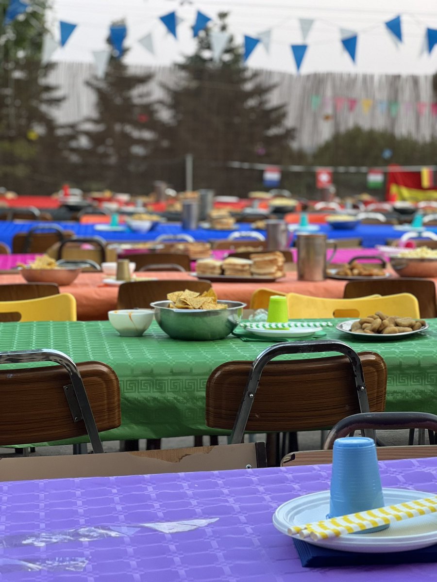 Buenos días! Ayer tuvimos una tarde muy intensa, torneos, última cena, discoteca y vídeo final del campa… qué gran cierre de campamento!
👏🏼👏🏼👏🏼
<a href="/lsmaravillas/">Colegio La Salle Maravillas</a>