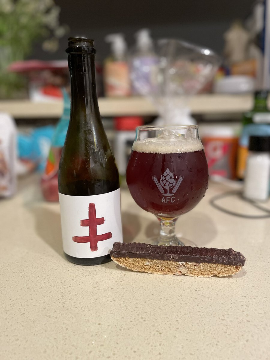 Mural_Brewing's tweet photo. Celebrating with >1 year old @purebrewing #flandersred and it paired beautifully with a traditional biscotti @BJCP_Official #beerjudge https://t.co/qOkGuVcjJ6