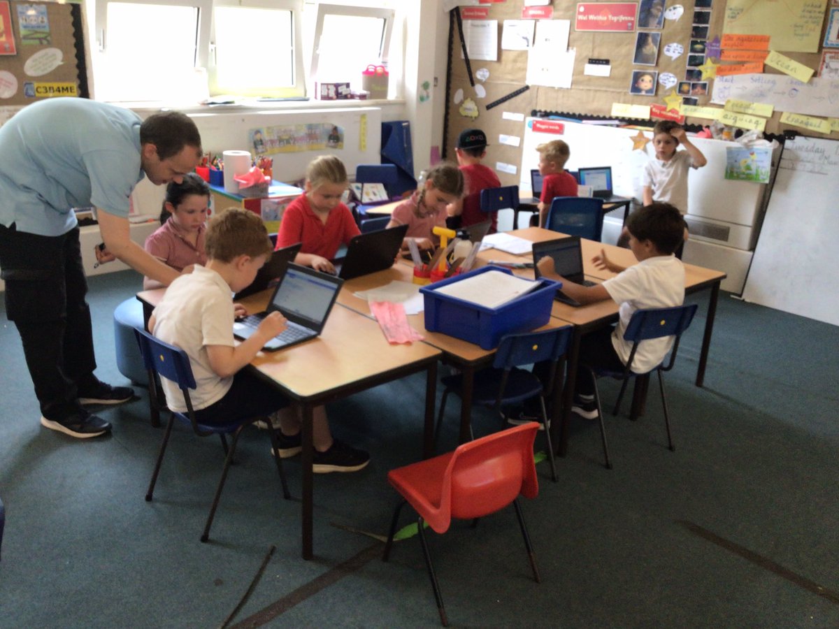 Penclawdd's tweet photo. #Penc2 This week Yr 2 have been writing an e mail to Dr Harris an entomologist at Swansea University to tell her all about our mini beast learning. Super proud! #PencACL #PencICT https://t.co/rhSU2MRyIX