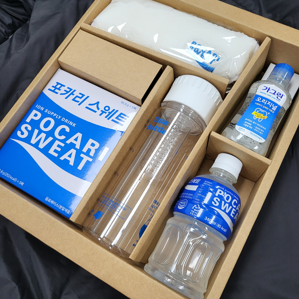 로또 꼴등도 한번 되지 않았던 내가 이벤트 당첨이라니!! ✨ 처음 당첨된거라 더 의미있고 기분 좋은 것 같아요 :) 게다가 코로나에서 일상으로 회복하는데 도움되는 #일상회복데일리키트 라 완전 좋아요! #포카리스웨트 고마워요!💙