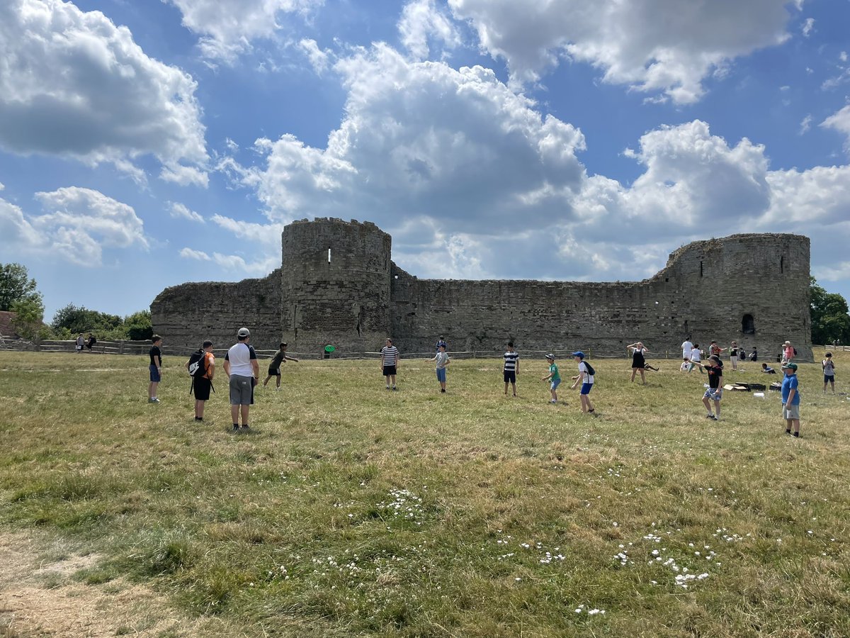 FBSteaching's tweet image. A touch of frisbee in the sunshine with a great backdrop #enterpriseweek @FBS__History