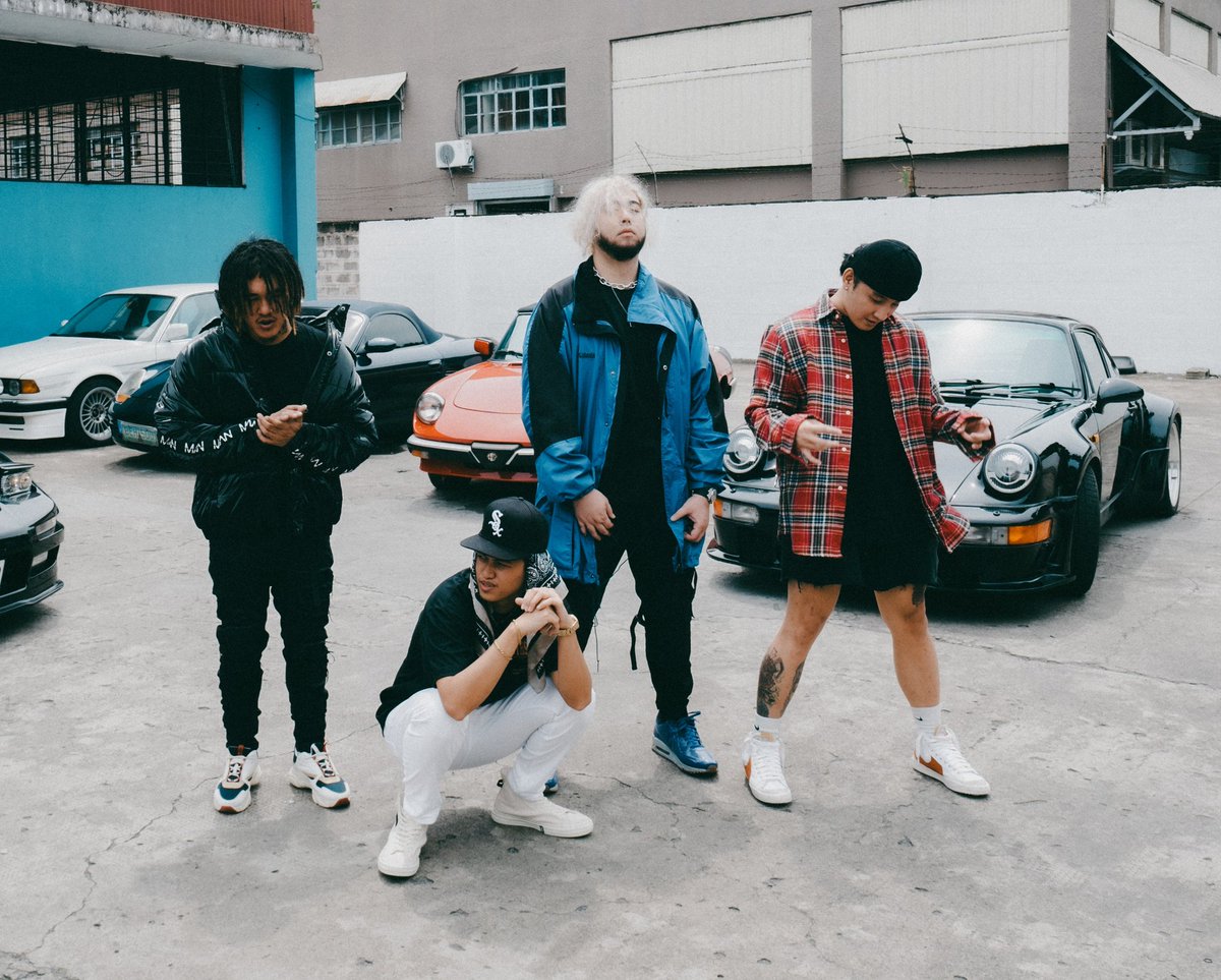 👀

💎🎱 <a href="/8BallinUniverse/">8 BALLIN'</a>