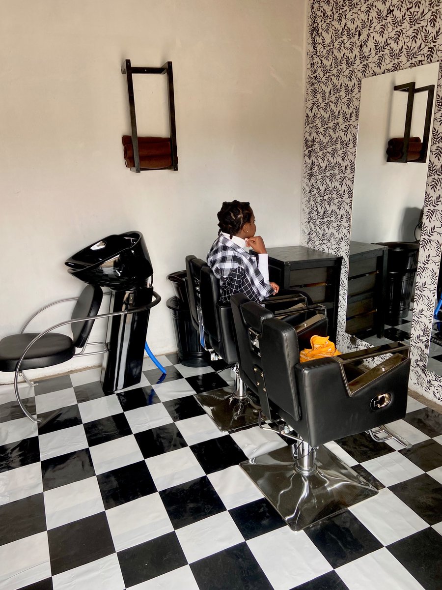 Successfully opened up a barbershop all thanks to <a href="/Sizwe_N8/">🔆ShinBun🔆</a>, took a little while but we finally got it done. Really proud of this. Also, still looking for one more barber man to join the team. 😅