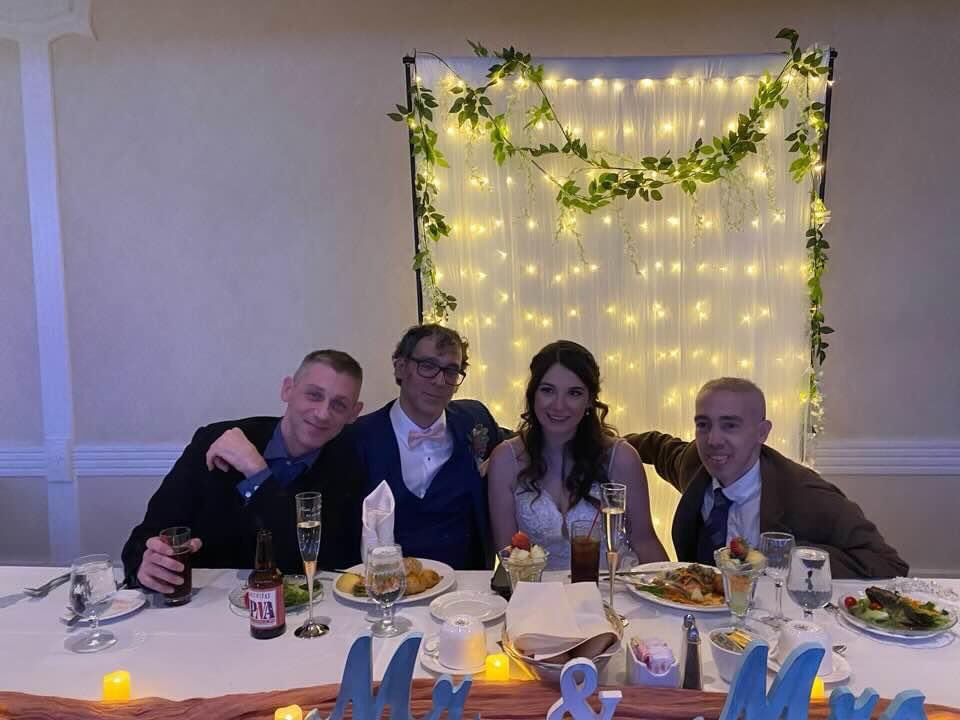 JD565853's tweet image. My brothers and sister- Joe, Kev &amp;amp; Katie..❤️