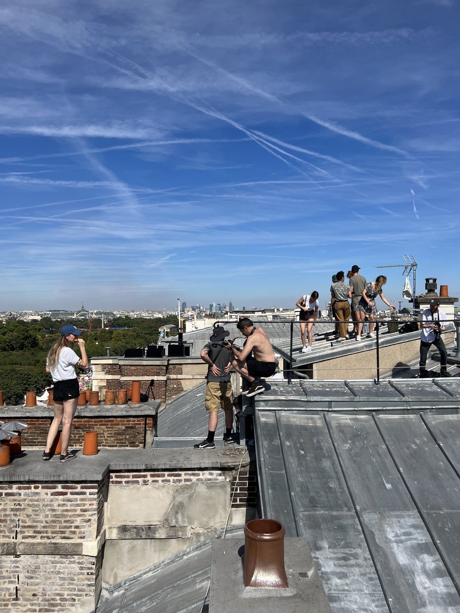 EM1T_'s tweet photo. Bon jour from Paris, gm 🇫🇷 https://t.co/QIg9KQ9h2g