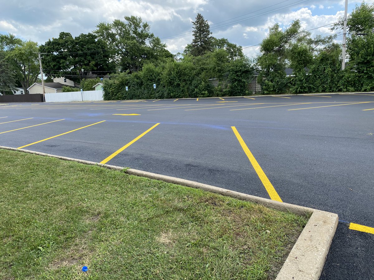 The playground and parking lot are resurfaced &amp; striped!  The area is closed through the weekend to let the areas cure! Our students and staff are going to love the new surface!
<a href="/PrincipalMonro1/">PrincipalMonroe</a> #wgs118life #d118life