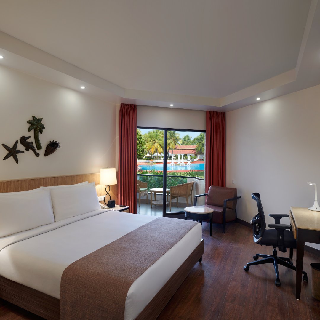 fabgetaways's tweet photo. Holiday Inn Resort, Goa🌴| 2 nights starting only at ₹21,999 inc. taxes for 2 adults and 2 kids below 12

Grab this deal only on #FABgetaways
https://t.co/Rxp7QP2ZTt

#HoolidayInn #Resort #Goa #luxuryhotel #luxuryresort #getaway #Wanderlust #vaccation #southgoa #beach #goa2022 https://t.co/KPsuy3W146