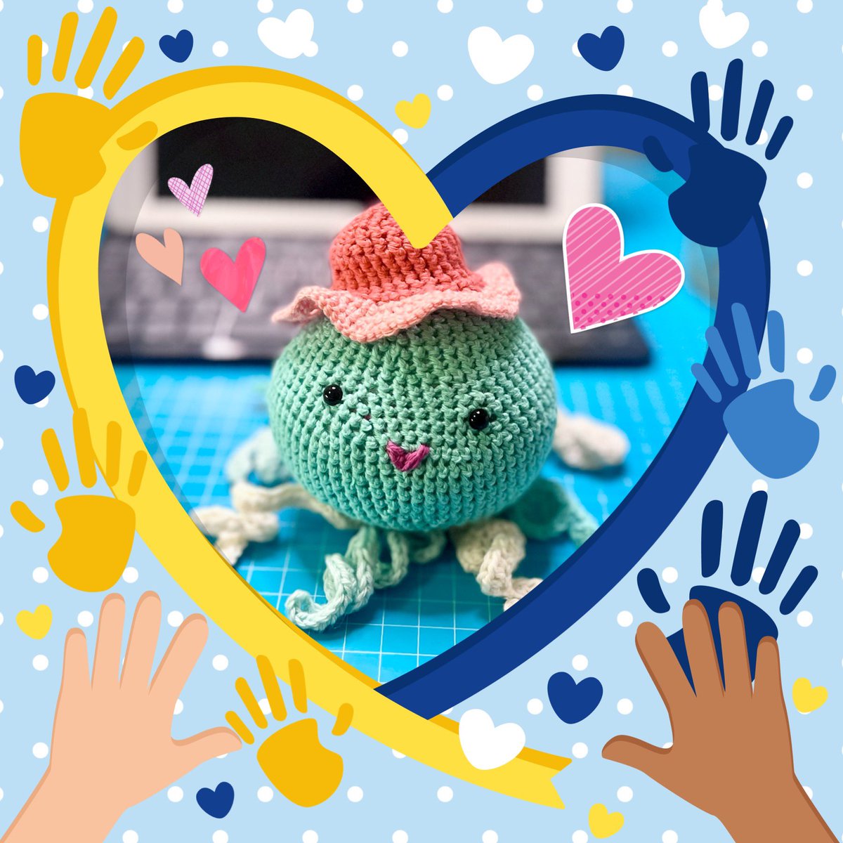 Puckatwit's tweet photo. Hem perdut el popet de la foto, està  fet a mà amb molt de carinyo per a un nadó, si algú el troba, agrairem que ens avisi. També ens ajuda que en feu difusió. Gracies. #perdut #blanes #tordera #crochet https://t.co/uWSTjcfB9E