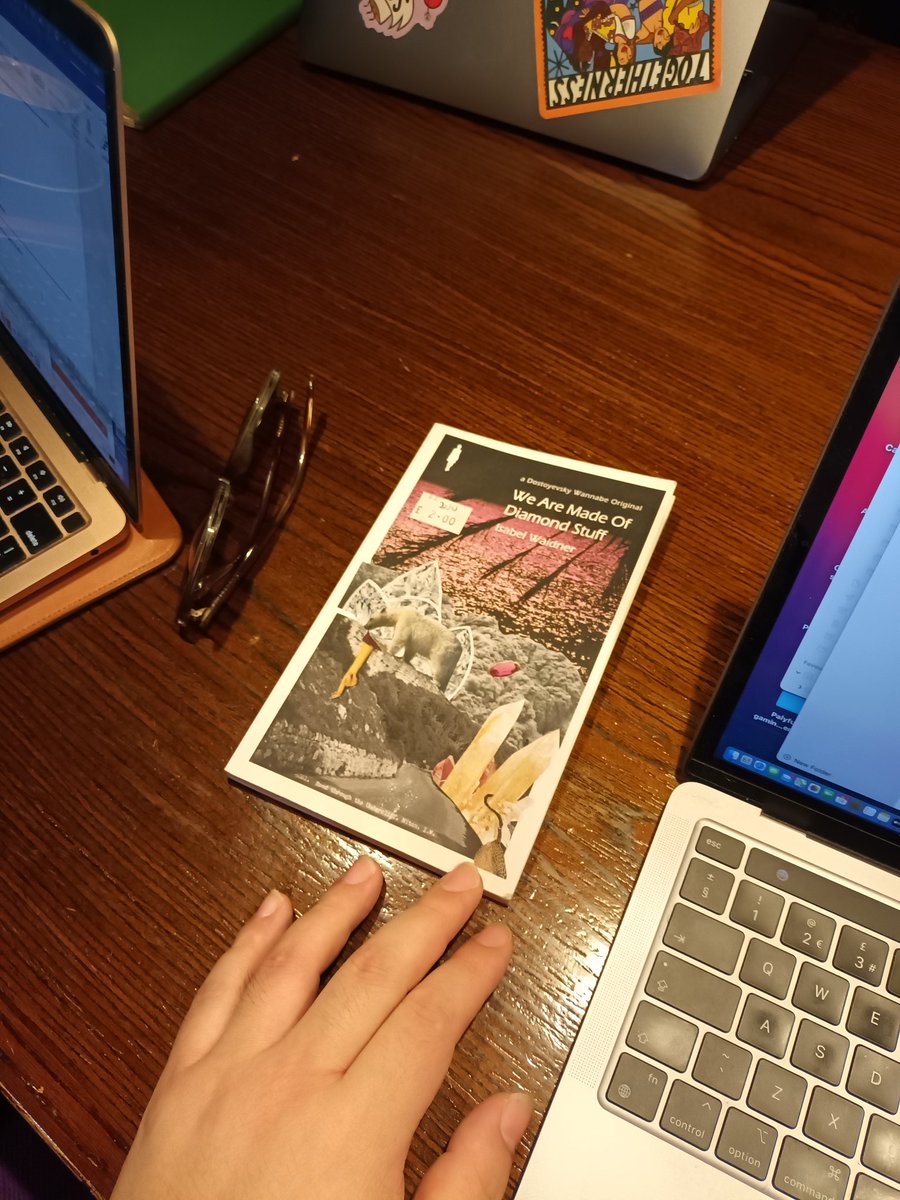 TroyZChen's tweet photo. Research and conference in Londons summer heat https://t.co/EcHGEpDFU8