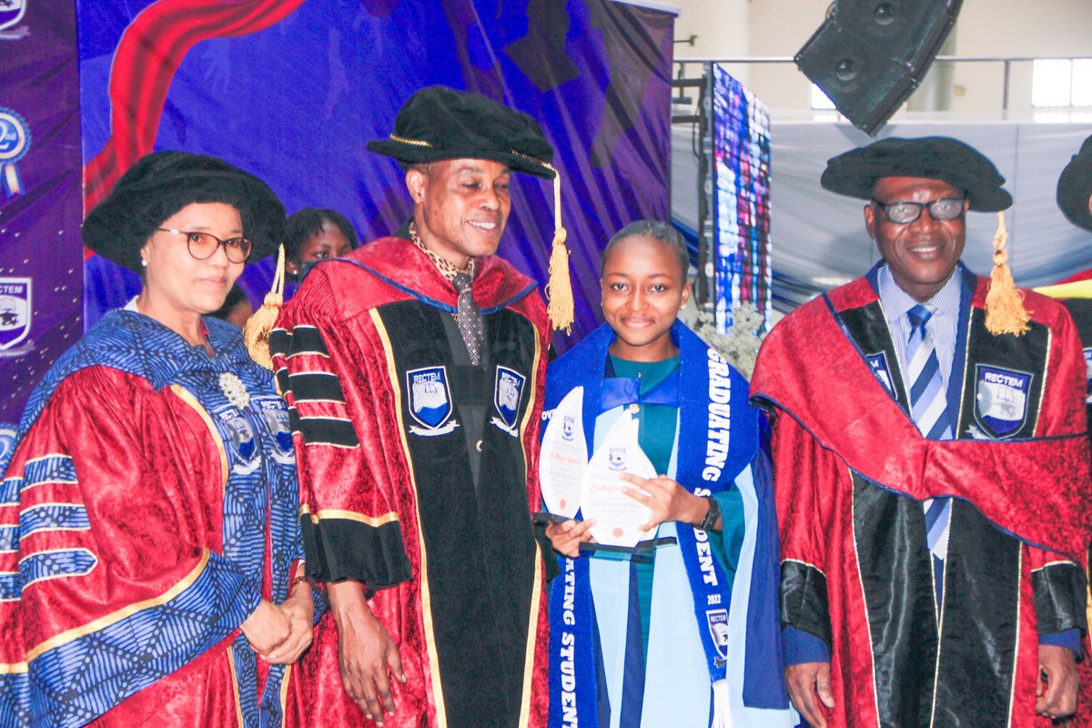 rectemofficial's tweet photo. The overall best student Jessica Joy who bagged 16 Awards during the 2022 Convocation Ceremony.
#rectemschools
#rectem
#rectempro https://t.co/ZKm0eDsqE7