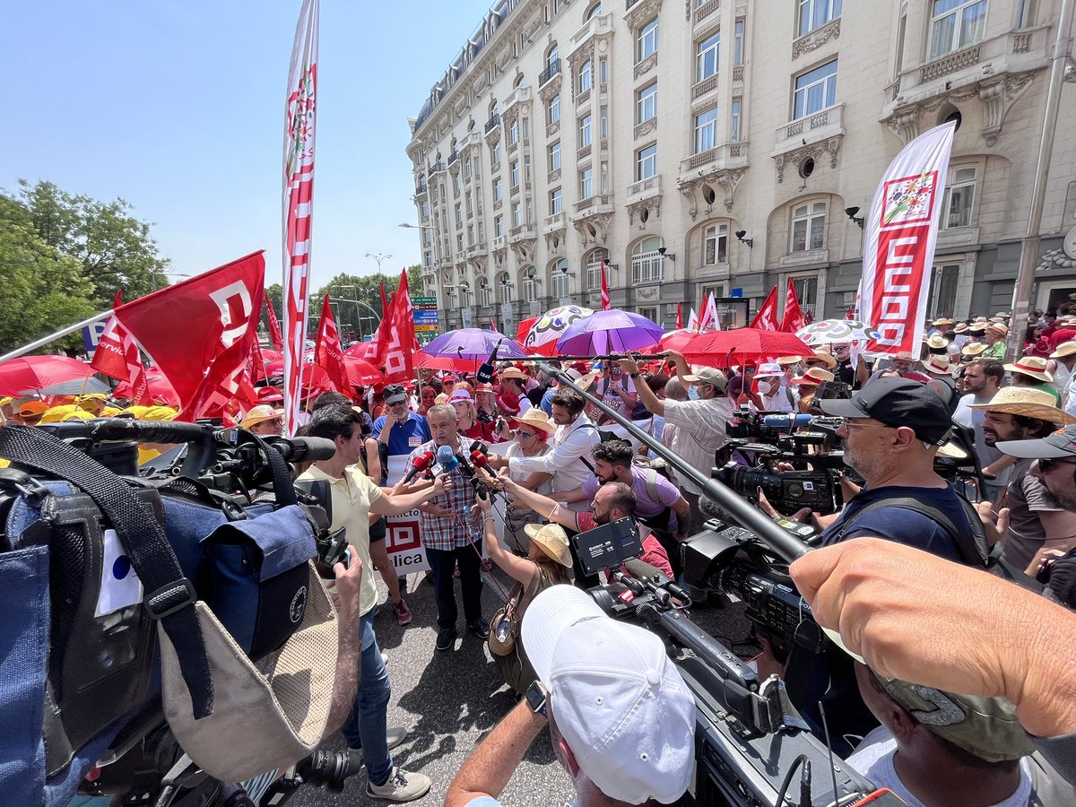 📢 #CCOO Exigimos la negociación de un nuevo acuerdo salarial y de condiciones de trabajo.

Por los derechos del personal público.
🕐Frente al Congreso de los Diputados. 

#SalariosPúblicosYa #SalarioOConflicto