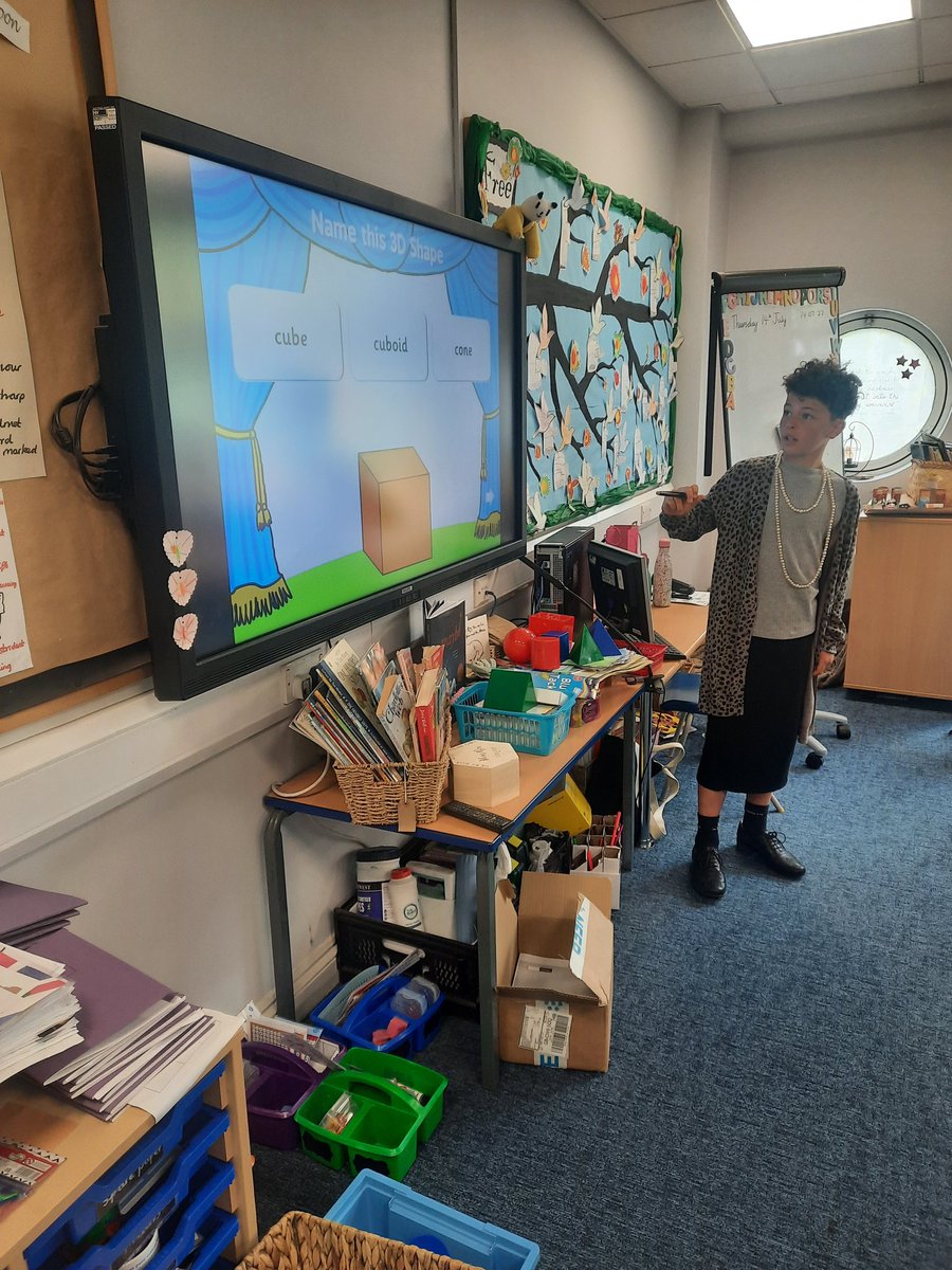 dwalliamsclass's tweet photo. Miss Mottram is looking a little different today teaching Maths! https://t.co/sqzBPByYKu