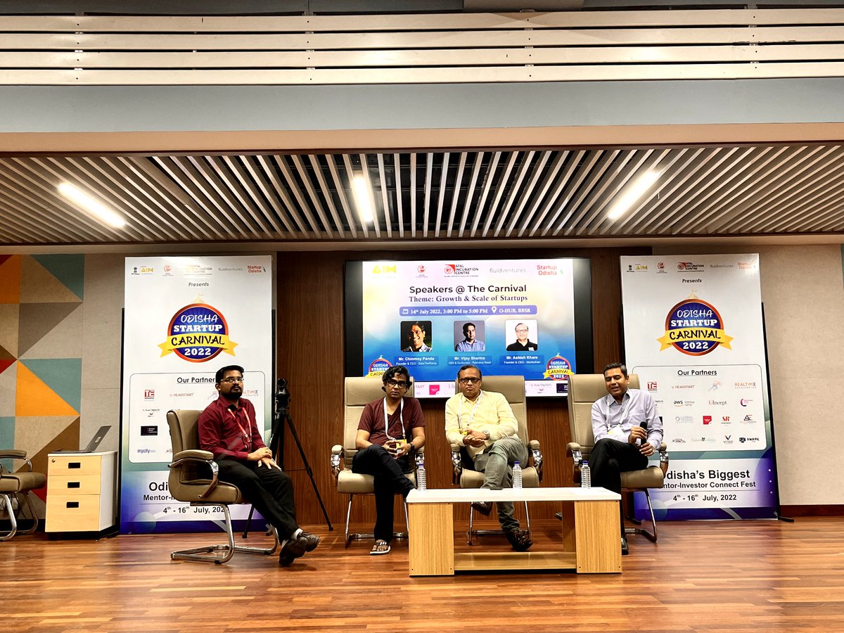 startup_odisha's tweet image. The second phase of Carnival evening continues at O-Hub. An engaging session with Mr @chinmoyp, Mr Vijay Sharma &amp;amp; Mr @Ashish_kharetw discussing the growth and scale of a startup at Odisha Startup Carnival.

#OSC2022 #startups #business #growth #scaleup #Ohub