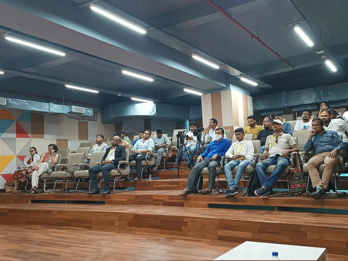 startup_odisha's tweet image. The second phase of Carnival evening continues at O-Hub. An engaging session with Mr @chinmoyp, Mr Vijay Sharma &amp;amp; Mr @Ashish_kharetw discussing the growth and scale of a startup at Odisha Startup Carnival.

#OSC2022 #startups #business #growth #scaleup #Ohub