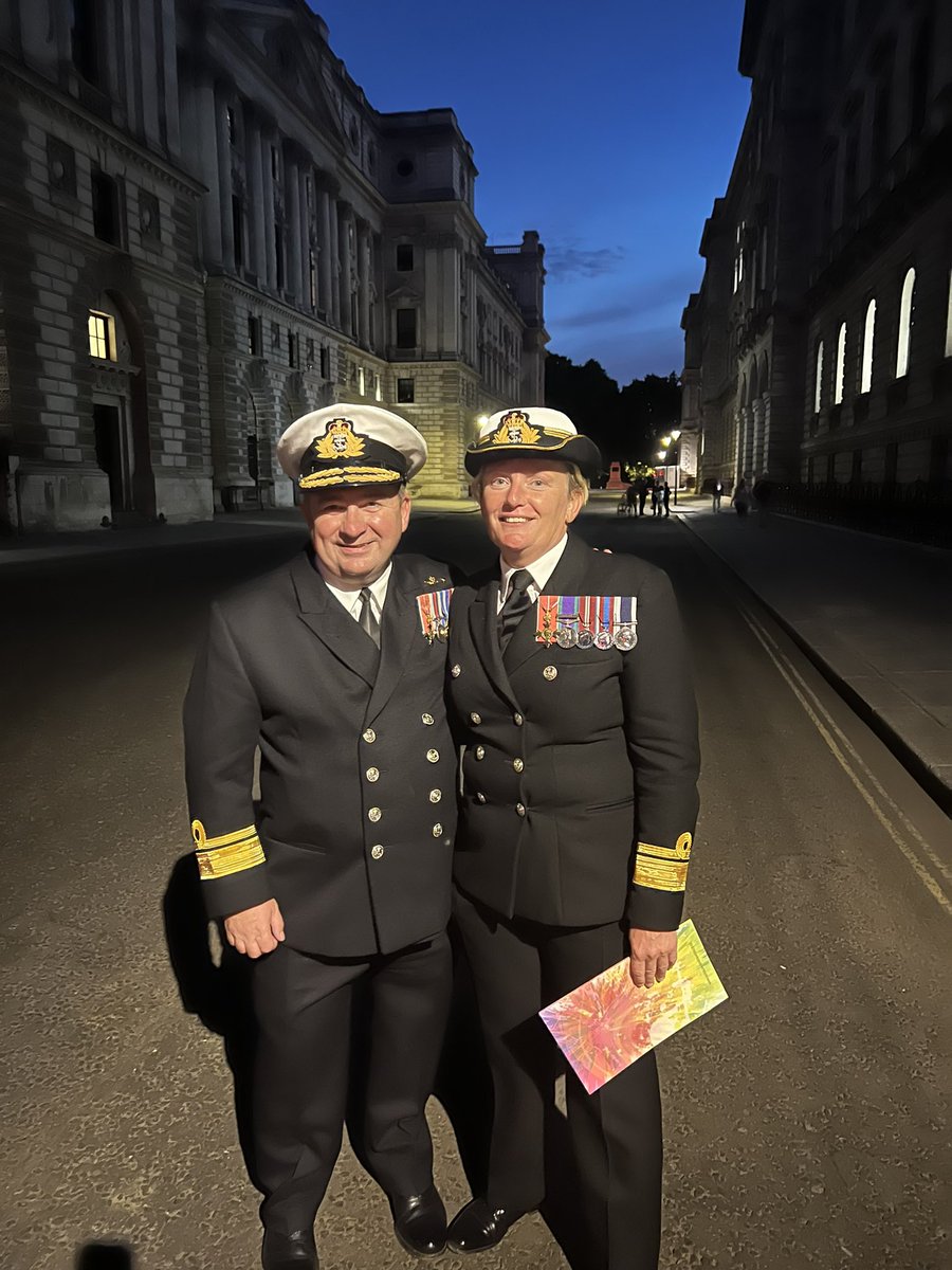 At last we meet ma’am - the awesome @RAdmJudeTerry @RoyalNavy @RNReserve @MartinJConnell @FirstSeaLord @CdreRBellfield @durdana21 @WOCarlSteedman #wearepower