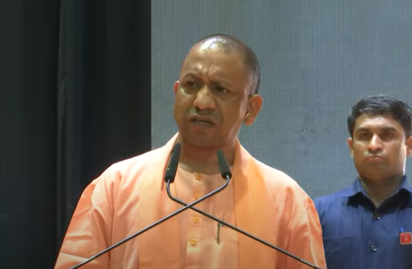 उचित दर विक्रेताओं (कोटेदारों) का लाभांश जो पहले ₹70 प्रति कुंतल था, उसे बढ़ाकर ₹90 प्रति कुंतल किया जा रहा है।

इसके साथ CSC की सुविधा भी आपको प्राप्त हो रही है: #UPCM <a href="/myogiadityanath/">Yogi Adityanath</a>