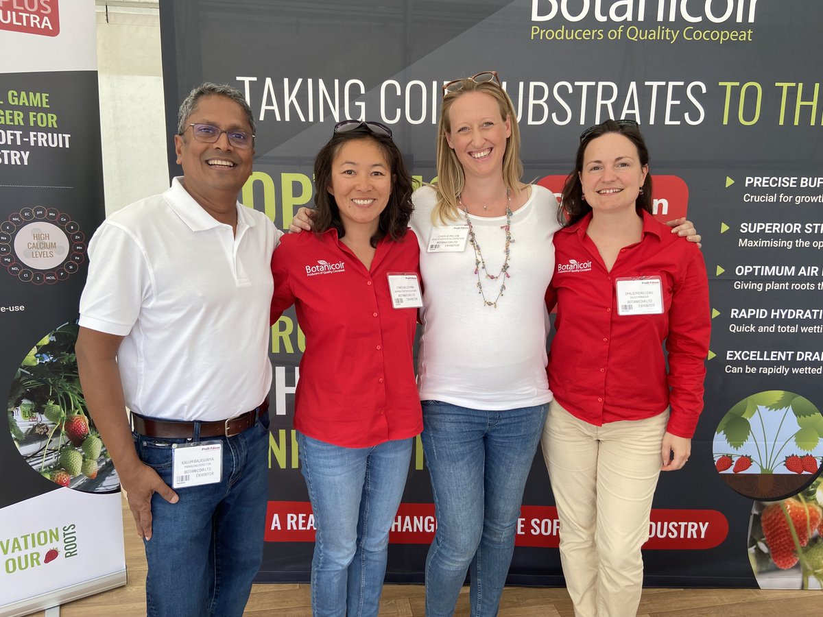 BotanicoirLtd's tweet photo. It was so great to see familiar and new faces at a busy and hot @FruitFocus yesterday. Thanks for stopping by to catch up with the team!

#FruitFocus #Botanicoir https://t.co/Jnlifi4qBq